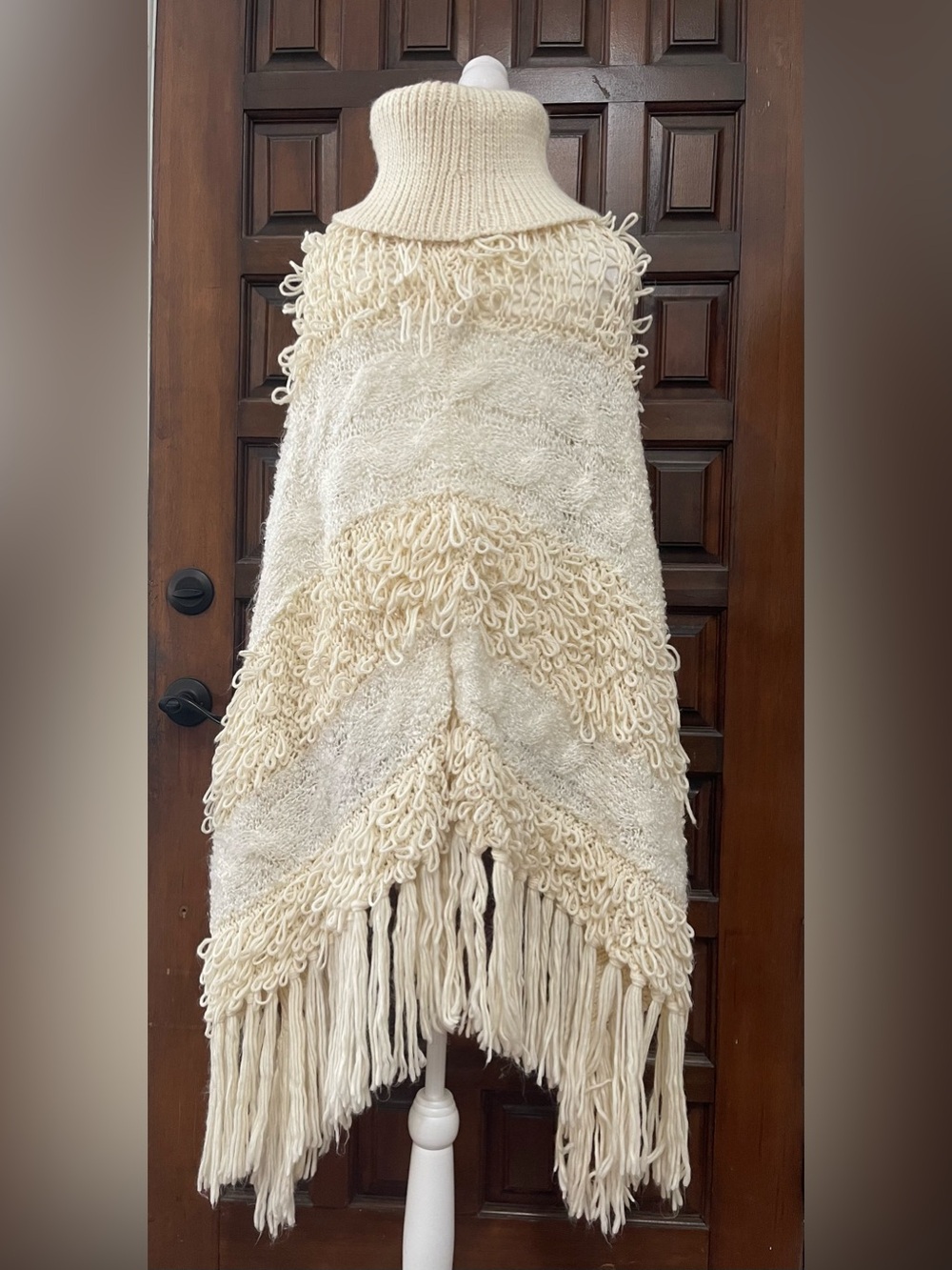 Anthropologie Madison 88 Boho Cream Fringe Knit Poncho